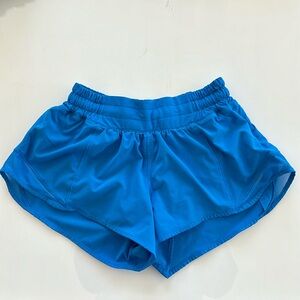 Lululemon 2.5” LR Hotty Hot Shorts
